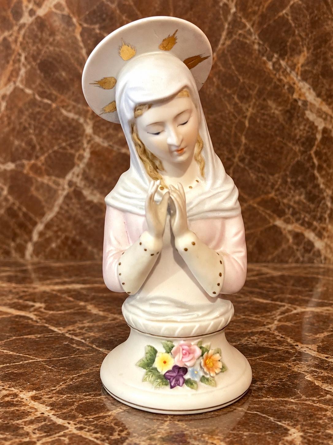 Vintage Lefton China Hand-Painted Madonna Statue with Porcelain Flowers – 7 Inches